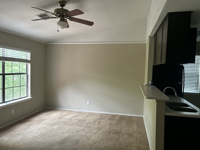 Building Photo - 4803 Hamilton Wolfe