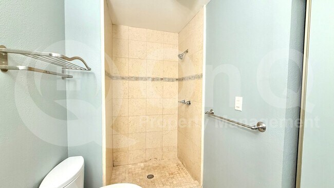 Building Photo - 5601 N 79th St