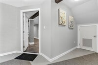 Building Photo - 548 Ferry St