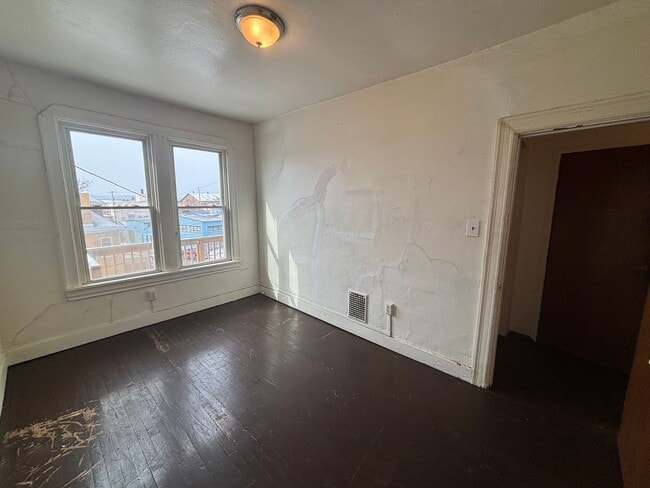 Building Photo - Check this Floor 2 for only $695/mo! But h...