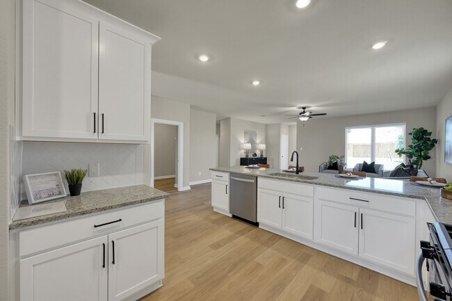 Building Photo - 21703 Lavender Fls Dr