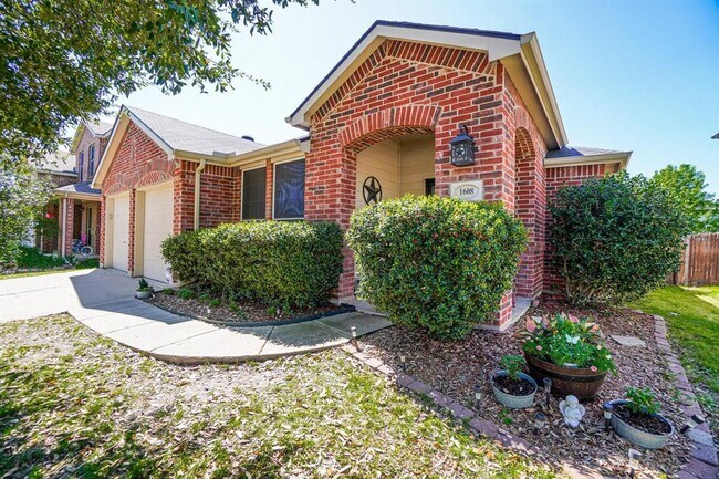 Primary Photo - 1608 Cardinal Way