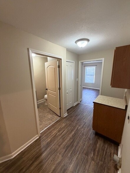 Laundry area - 322 N Prairie St