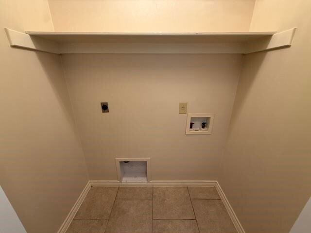 Building Photo - 2720 Camelot Dr