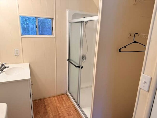 Building Photo - 1208 Lee St