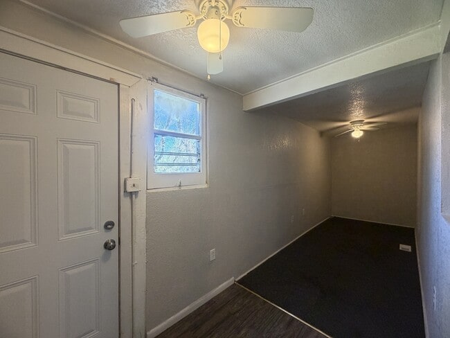 Building Photo - 5801 Wabash Ave