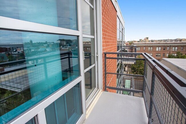 Building Photo - 1125 11th St NW