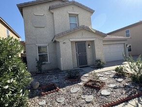 Building Photo - Riverhaven Great Central Location