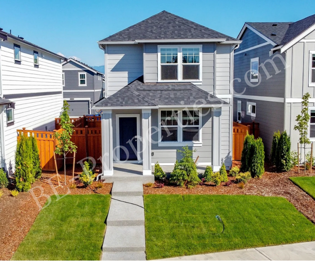 Building Photo - Stunning New construction; 3Bedroom 2Bathr...