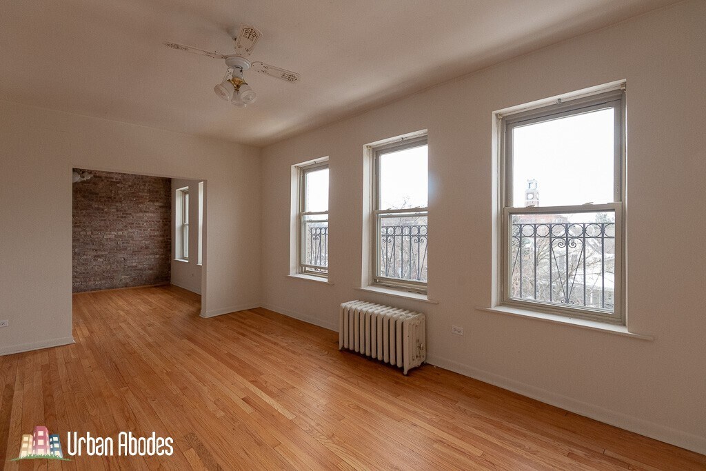 Building Photo - 4224 N Paulina St