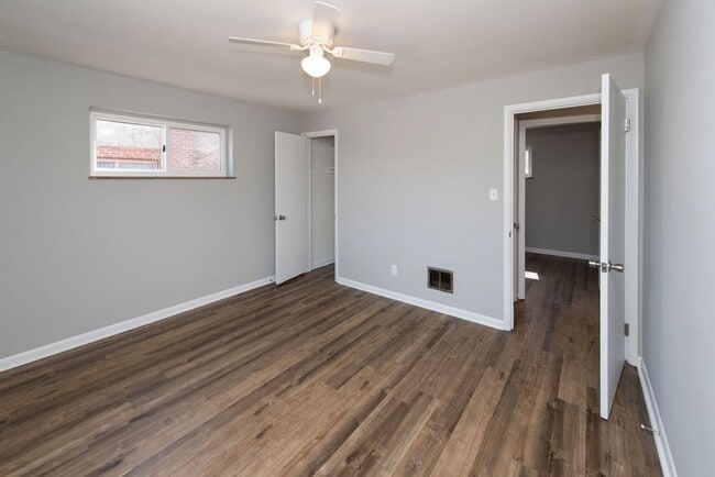 Building Photo - COVEDALE - 3+ bedroom brick cape cod  with one garage built in garage