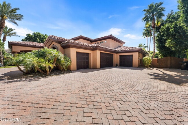 Building Photo - 11571 E Cochise Dr