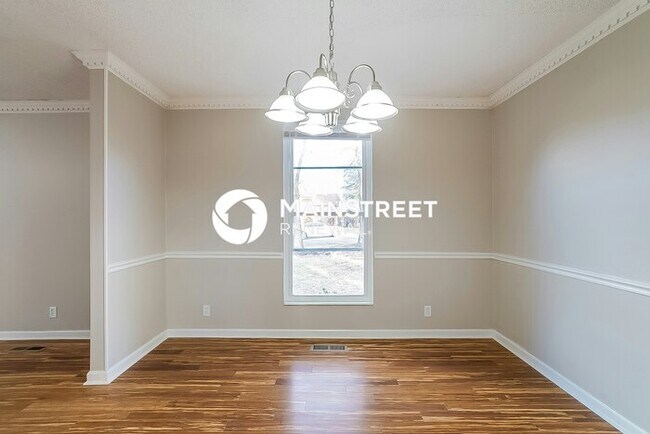 Building Photo - 5 Bedroom Pet-Friendly Home in NASHVILLE, ...