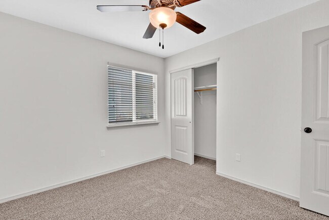Building Photo - 14900 Tim Hardaway