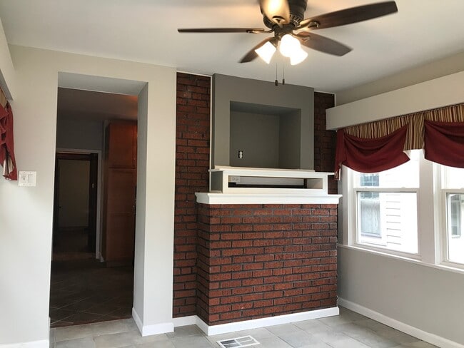 Building Photo - Newly renovated home in South Hampton! Wit...