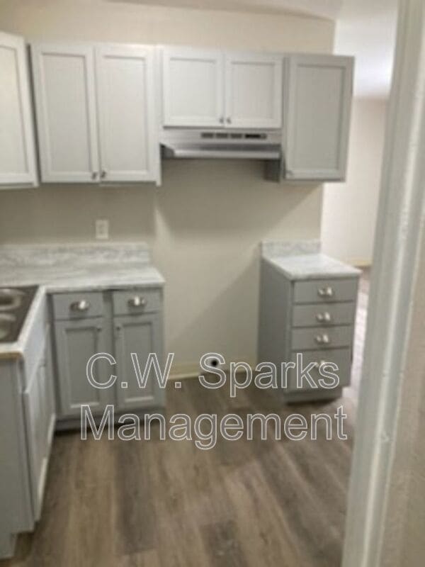 Building Photo - 3923 Dismount St