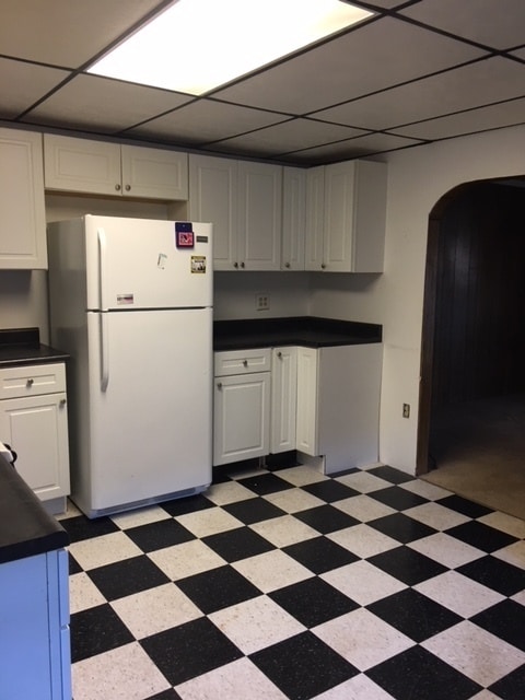 Building Photo - Two Bedroom One Bath Home In Huntington