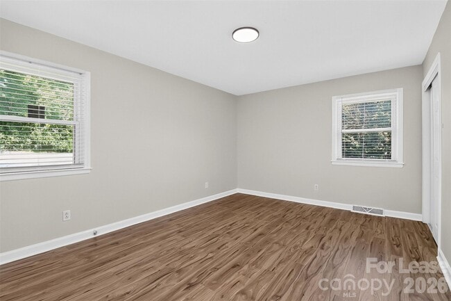 Building Photo - 6901 Ridge Ln Rd