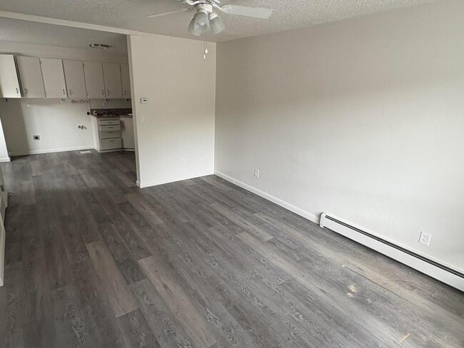 Building Photo - 850 E 275 N