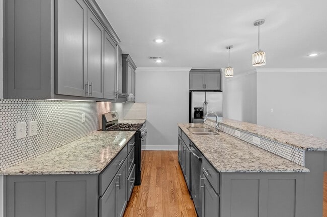 Building Photo - Bright & Cozy 3-Bedroom, 2-Bathroom Home with Fenced Yard!