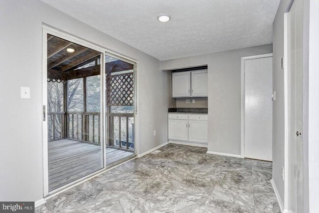 Building Photo - 3816 Bonnybridge Pl