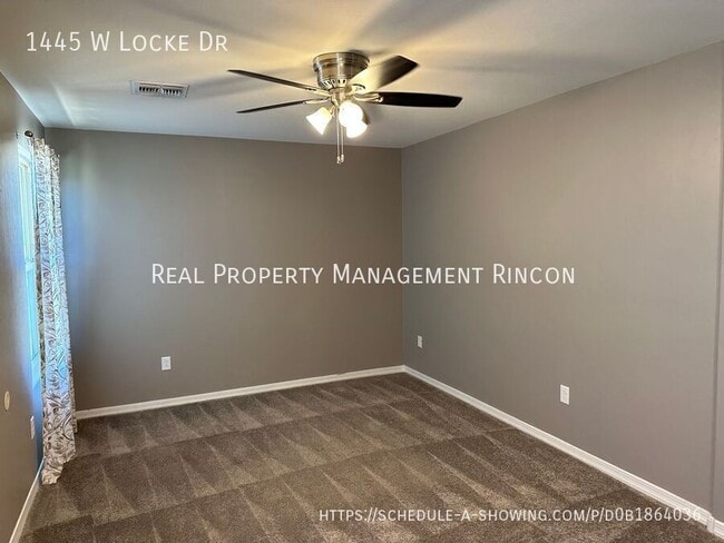 Building Photo - 1445 W Locke Dr