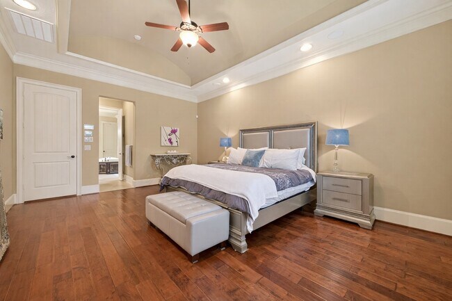 Building Photo - 7414 Dayhill Dr