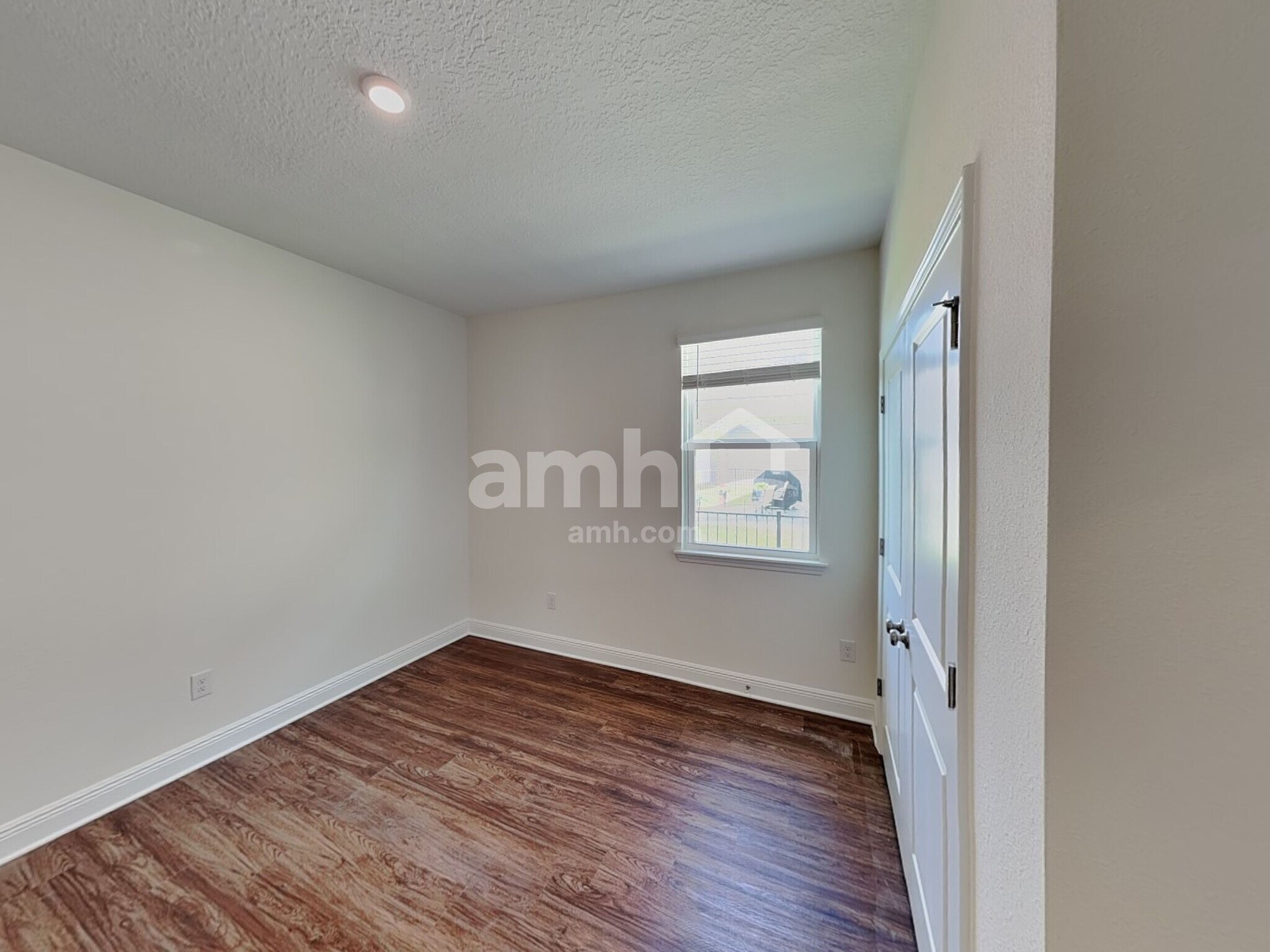 Building Photo - 375 Onate Cir