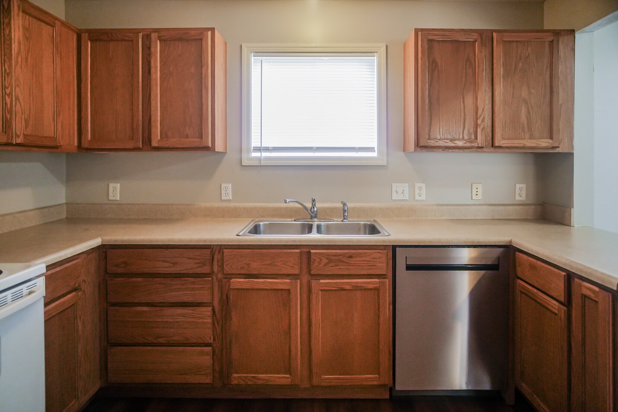Kitchen - 3713 S Cramer Cir