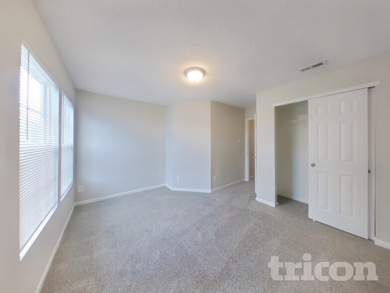 Building Photo - 678 Runnymede Ct