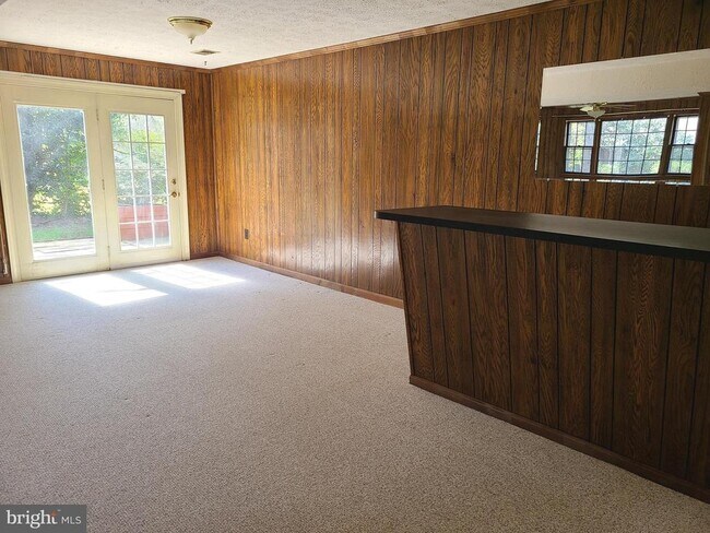 Building Photo - 8812 Danewood Dr
