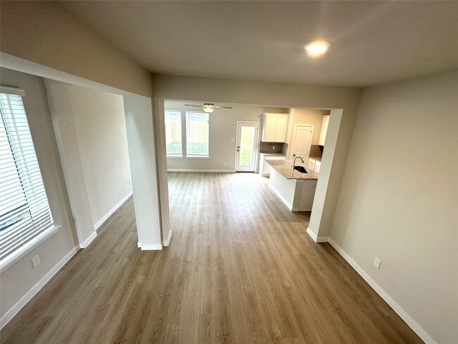 Building Photo - 2974 Pk Hl Ln