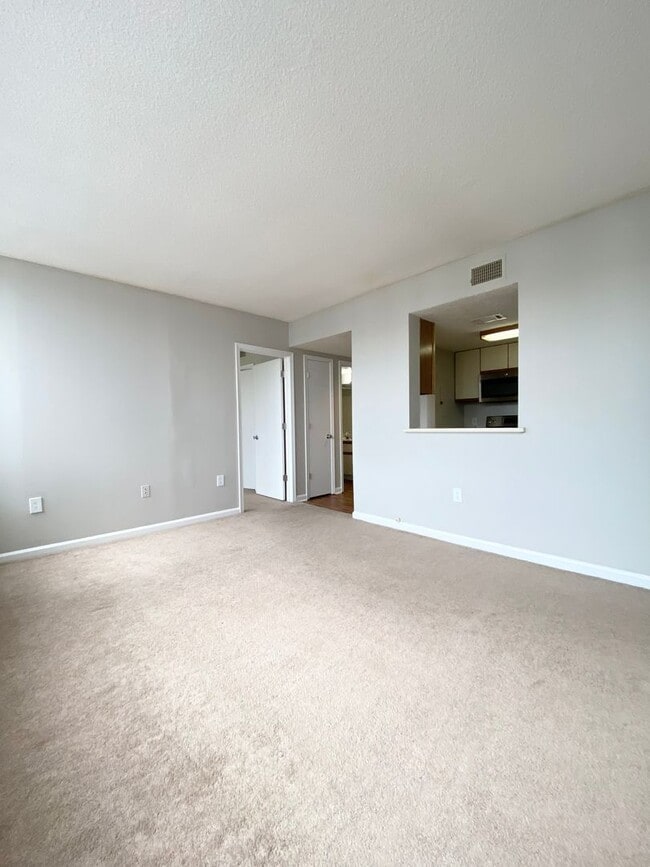 Building Photo - wh604