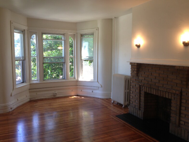 Building Photo - 630 S 48th St