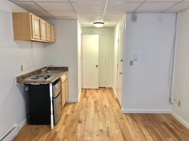 Building Photo - 410 Beacon St