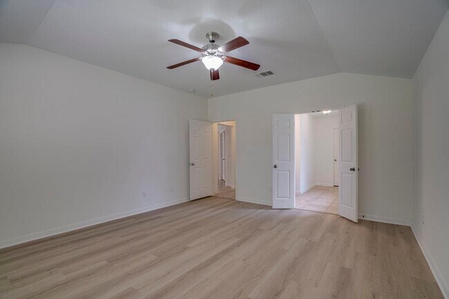Building Photo - 30126 Bumble Bee Dr