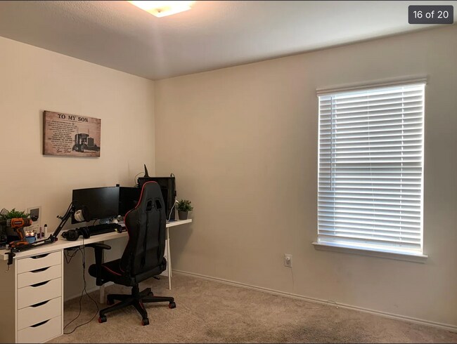 Building Photo - 469 Pollyann Trl