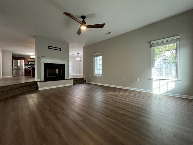 Building Photo - 2043 Covered Bridge Ct