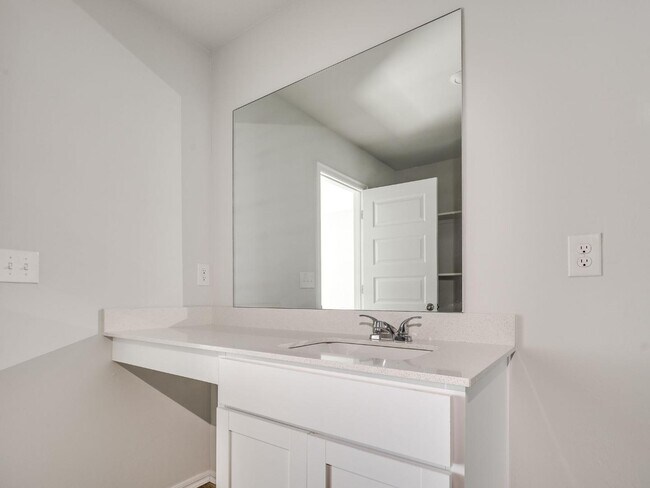 Building Photo - 10044 SW 40th St