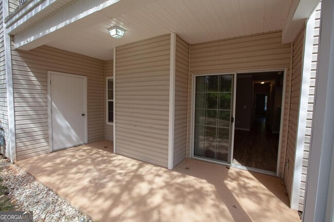 Building Photo - 1703 Ridgefield Dr