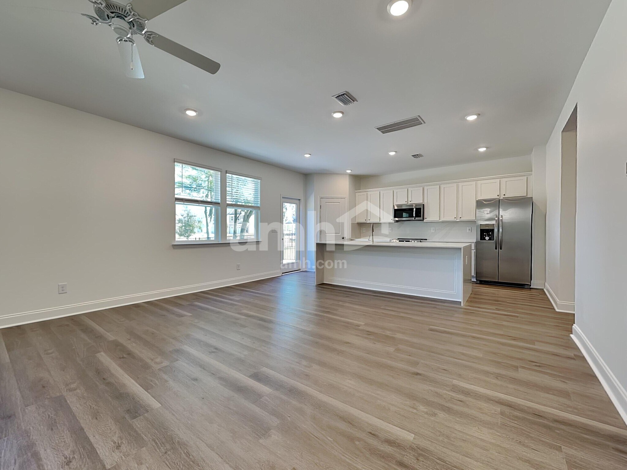 Building Photo - 102 Bellows Bnd