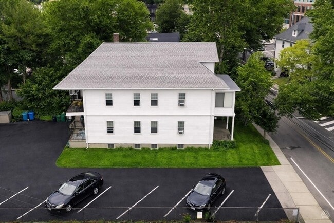 Building Photo - 33 Pearl St
