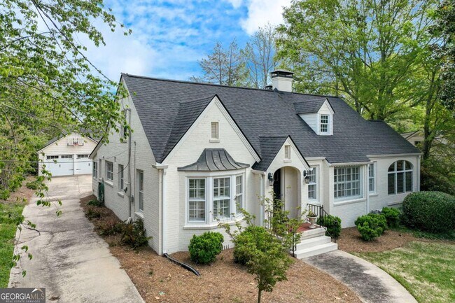 Building Photo - 954 Cherokee Rd