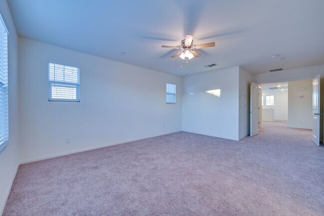 Building Photo - New House!!! Inspirada!!! Across from future Community Pool/Park!!! Tankless water heater!!