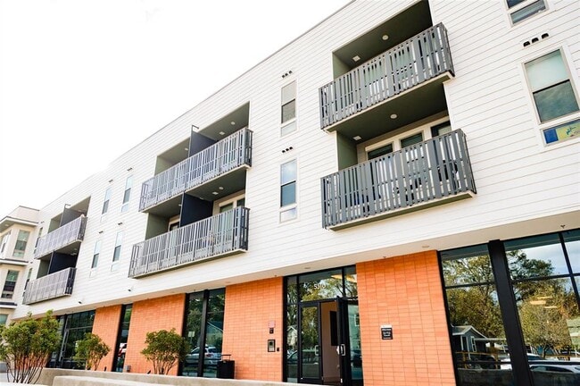 Building Photo - 5310 Helen St