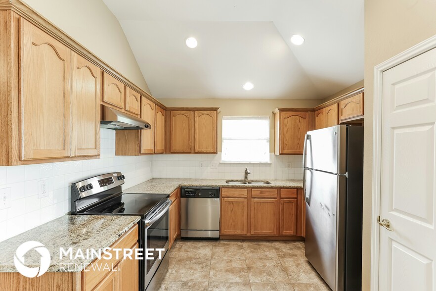 Building Photo - 4807 Orchid Star