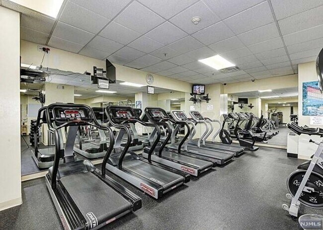 Building Photo - 6040 JFK Blvd E