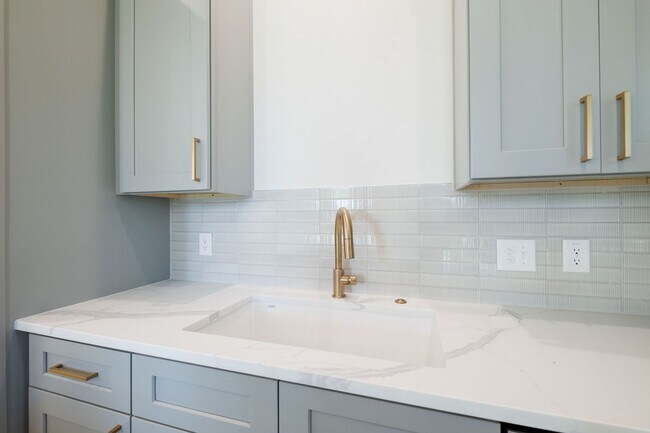 Building Photo - Luxury Redefined: Experience Vibrant Living in this 3-Bedroom Haven in East Austin