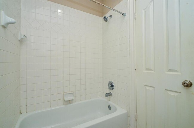 Building Photo - 1220 Birdsall St