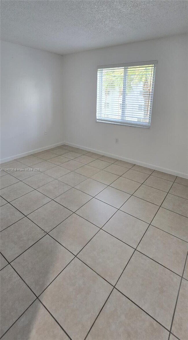 Building Photo - 10820 SW 200th Dr